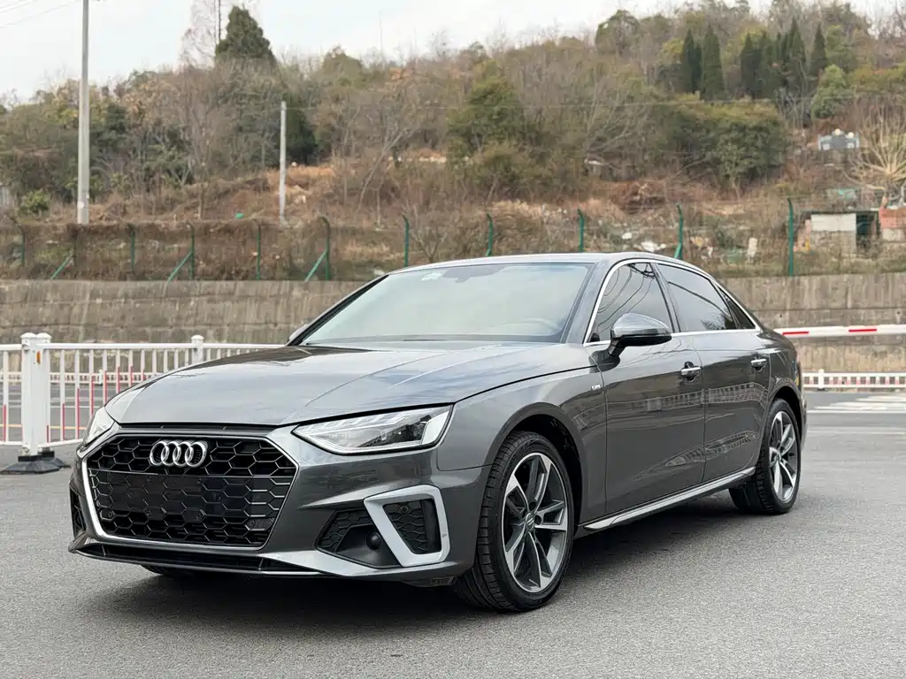 Audi A4L 2021