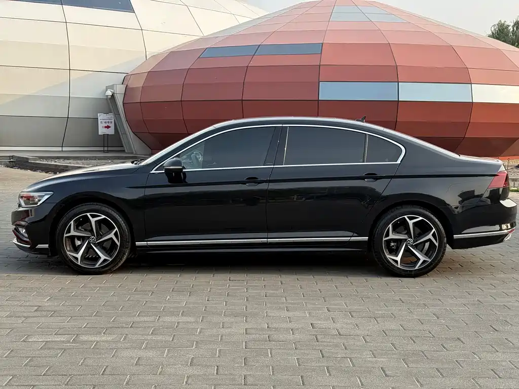 Volkswagen Magotan 2023 200 330TSI DSG Lead