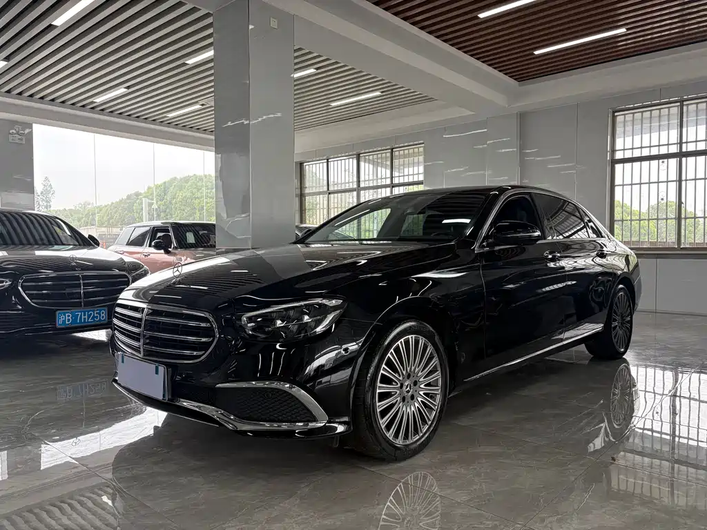 Mercedes-Benz E-Class 2023