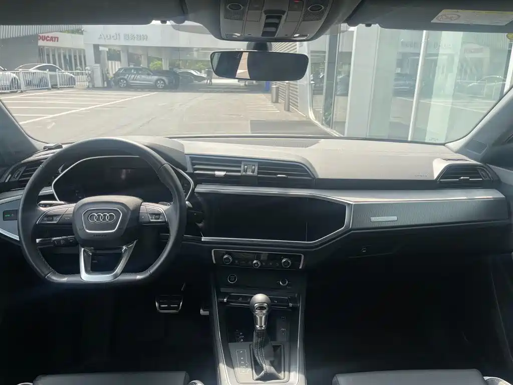Audi Q3 2024 35 TFSI Fashion