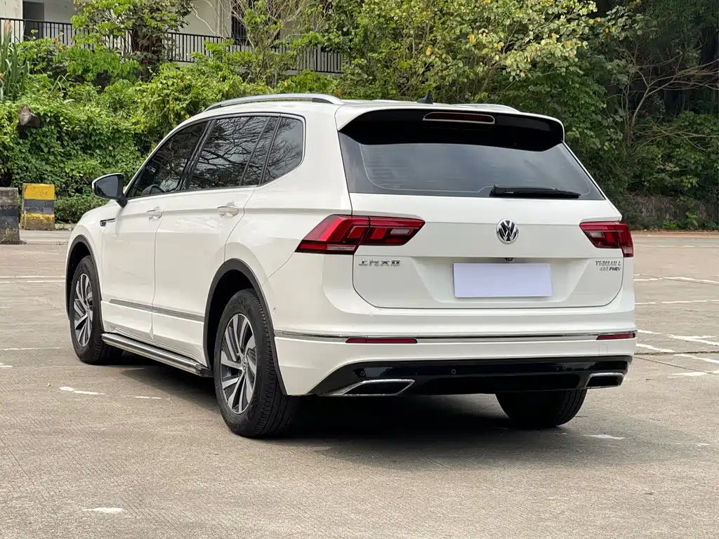 Volkswagen Tiguan L PHEV — миниатюра 7