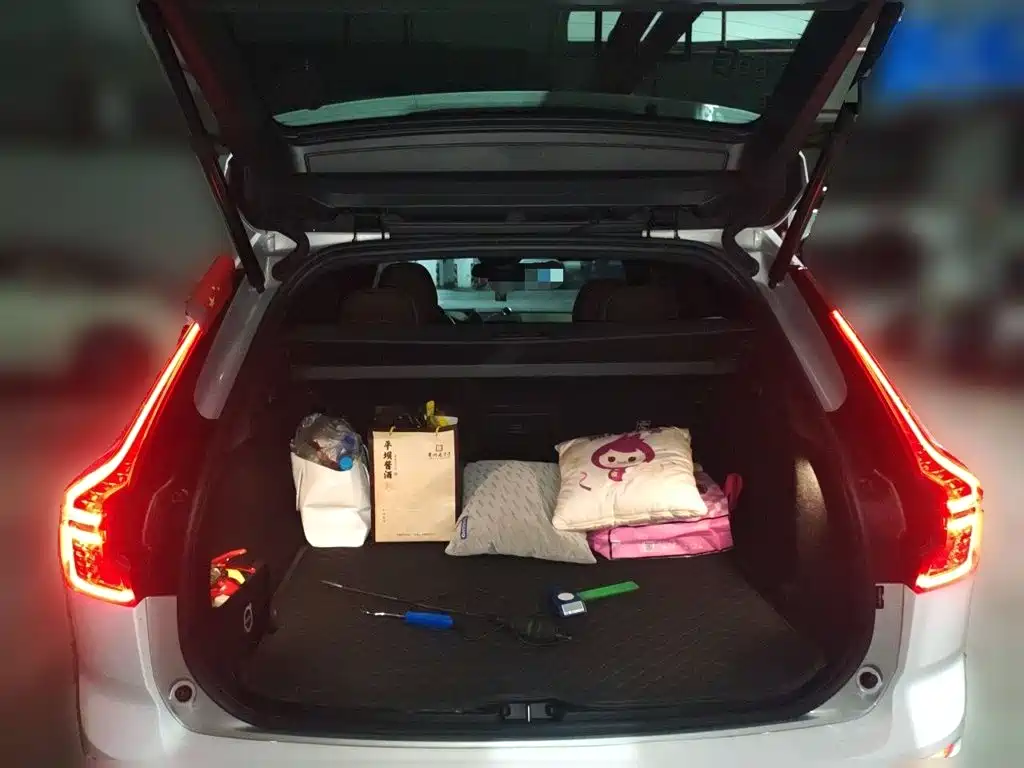Volvo XC60 2024 B5 Luxury