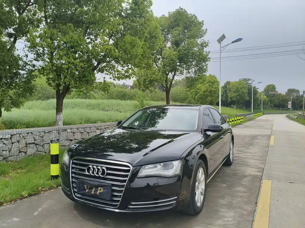 Купить Audi A8