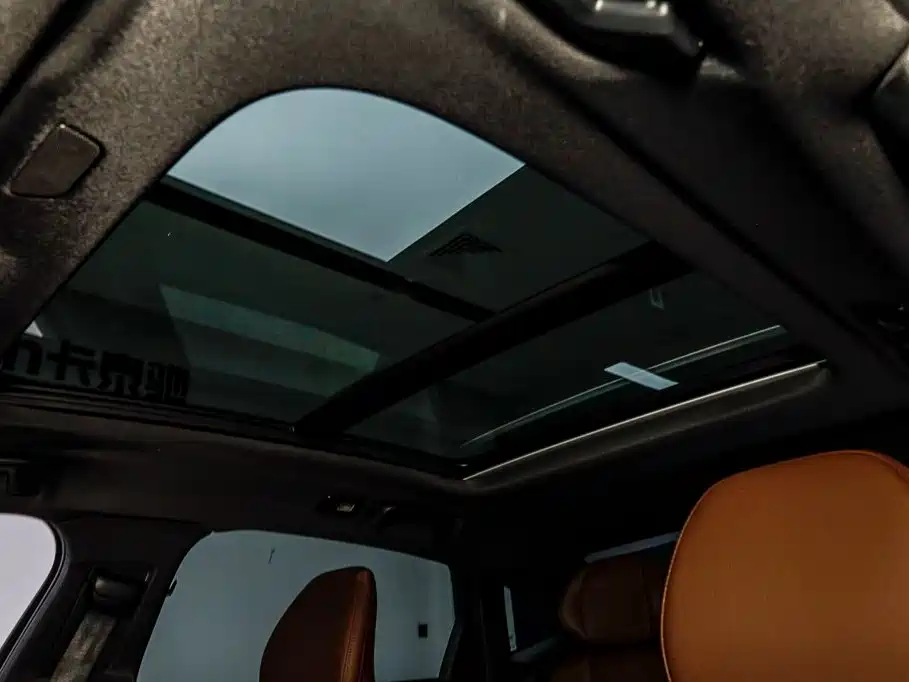 Volvo S90 — миниатюра 17