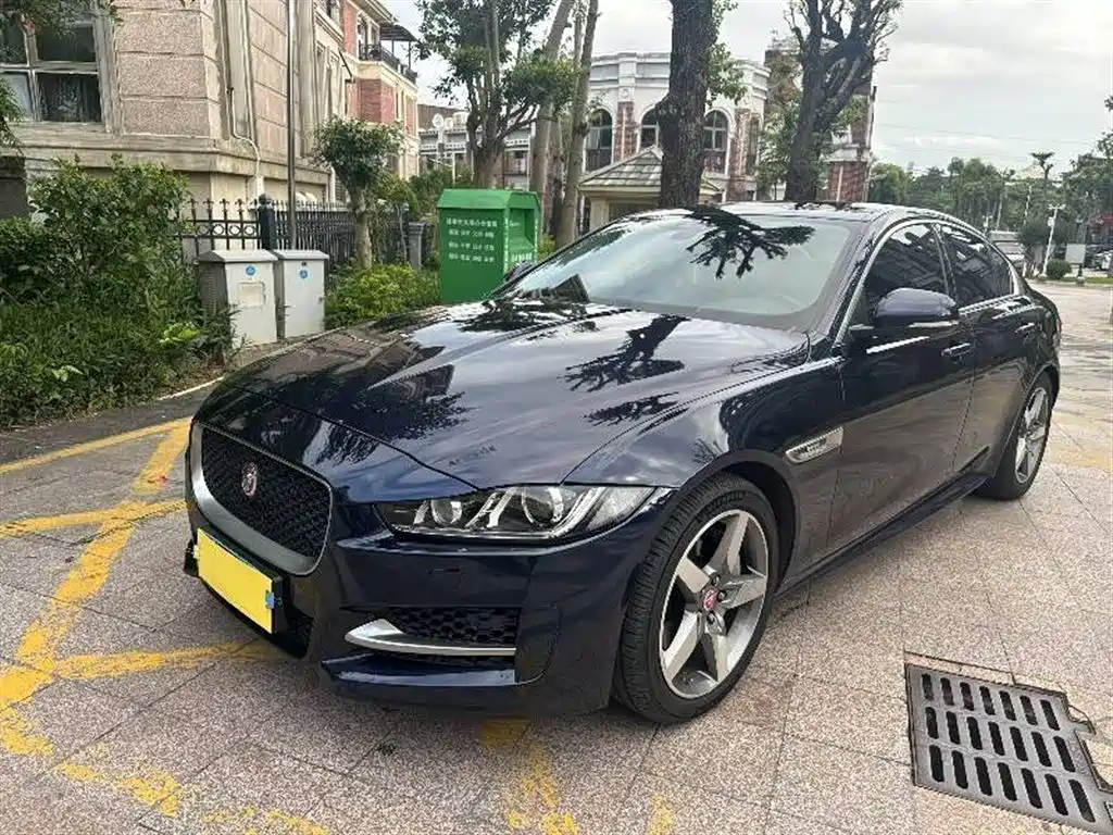 Jaguar XE 2017