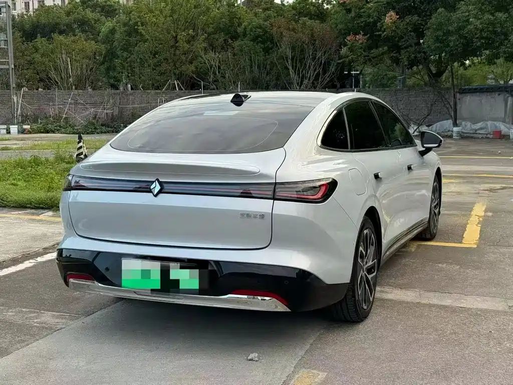 Baojun Xiangjing — миниатюра 9