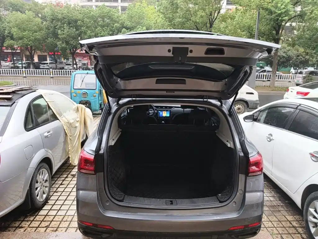 Roewe RX3 — миниатюра 19
