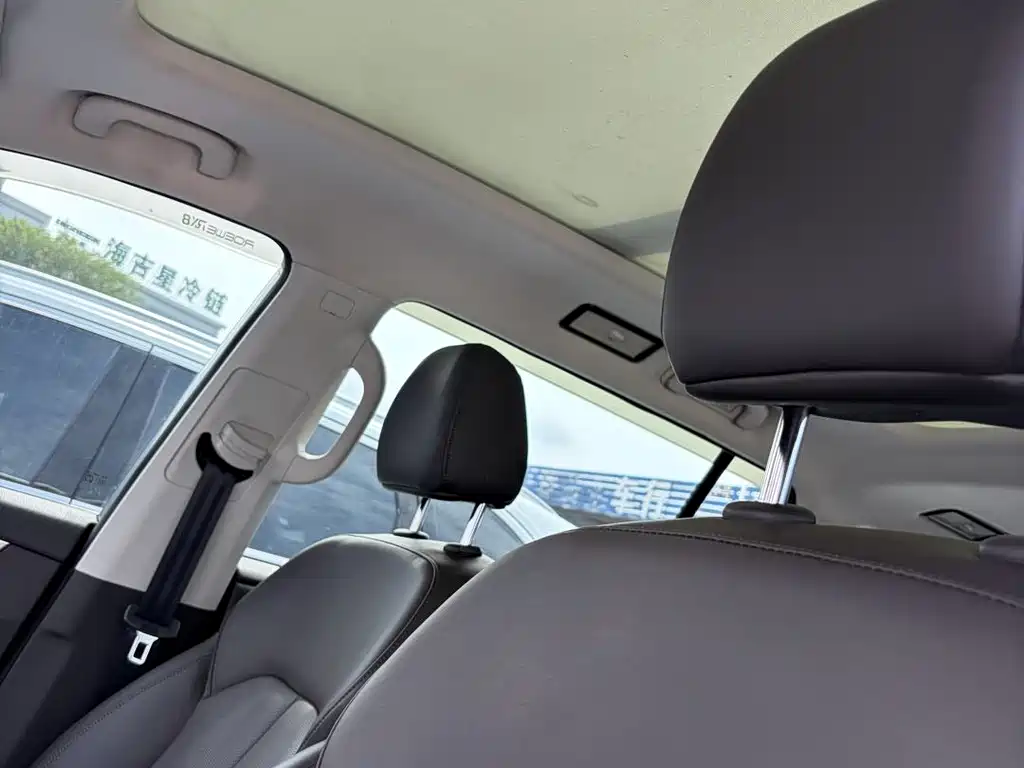 Roewe RX8 — миниатюра 7