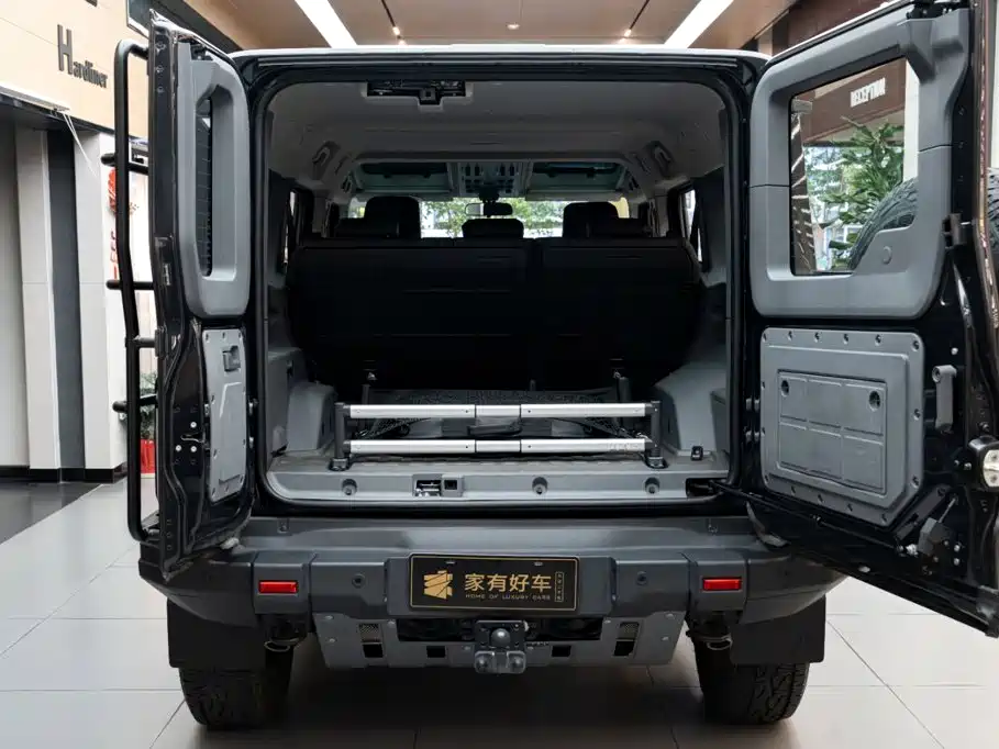 Ineos Grenadier Ineos Grenadier — миниатюра 5