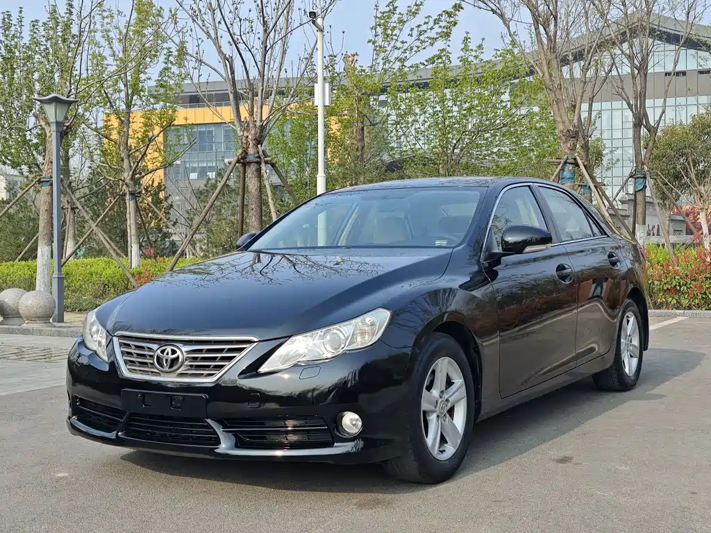 Toyota Reiz 2011