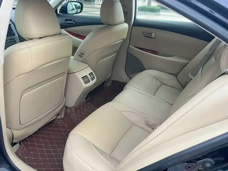 Lexus ES — миниатюра 9