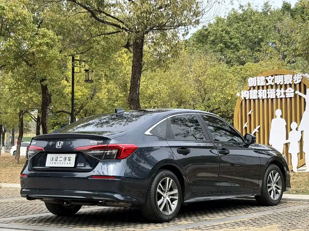 Honda Civic — миниатюра 7