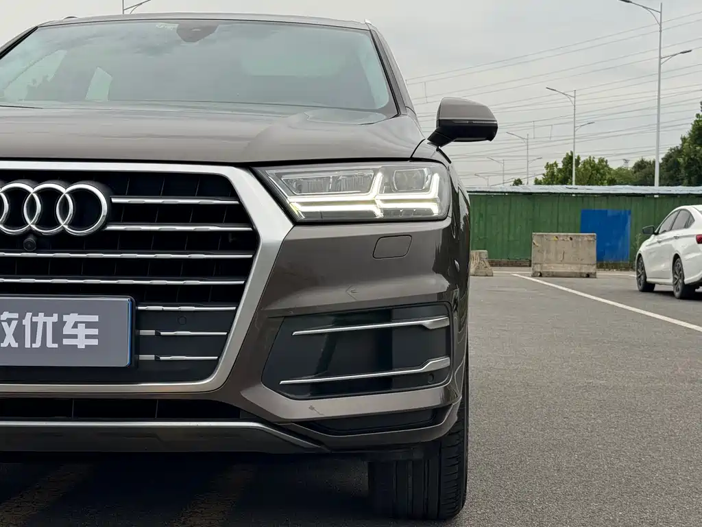 Audi Q7 2019 45 TFSI Comfort