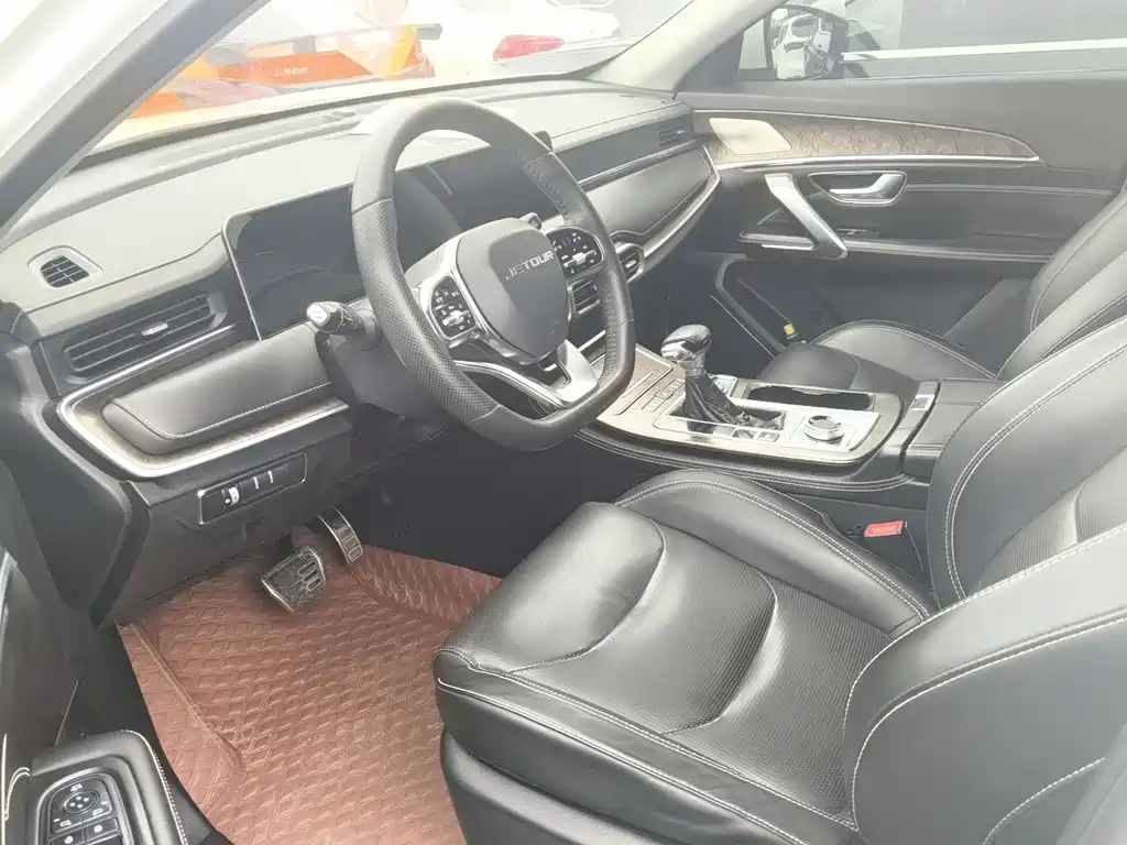 JETOUR X70 PLUS 2021 1.6T DCT 7 мест