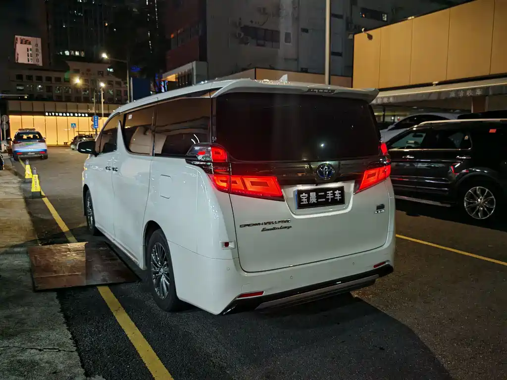 Toyota Vellfire 2021 2.5L HV