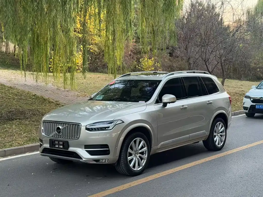 Volvo XC90 2016