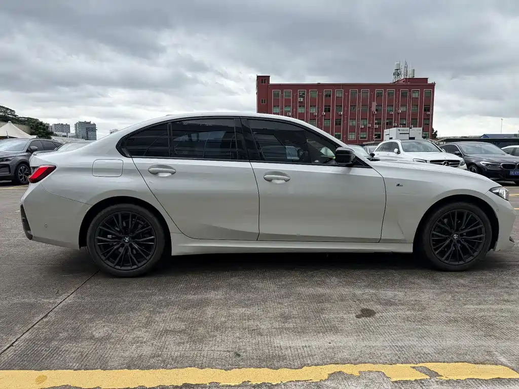 BMW 3 Series — миниатюра 4