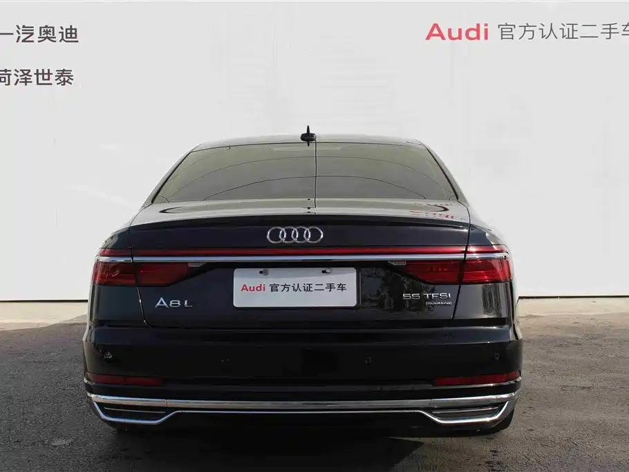 AUDI A8
