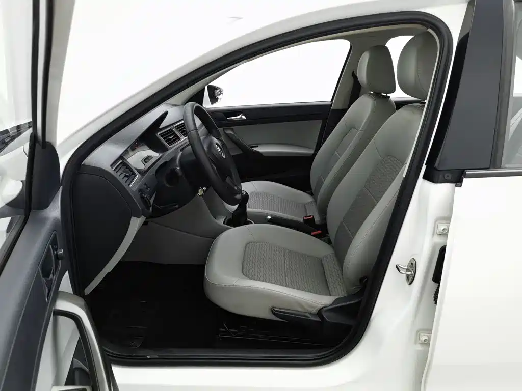 Skoda Rapid — миниатюра 10