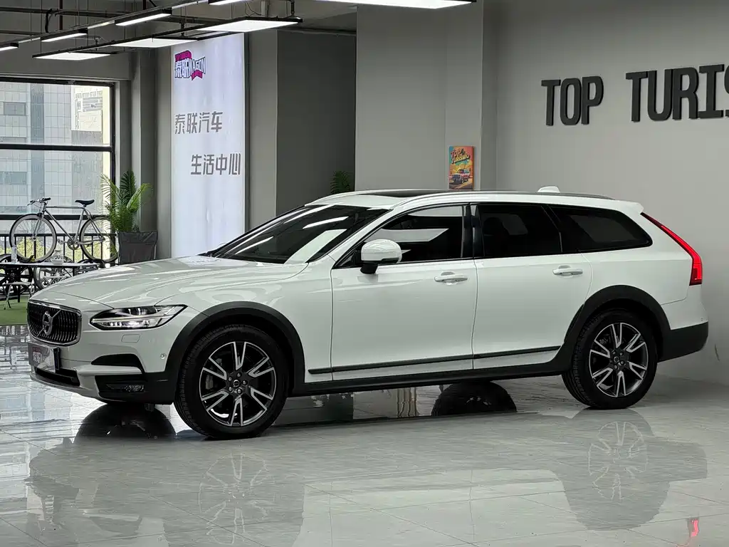 Volvo V90 2017 Cross Country T5 AWD