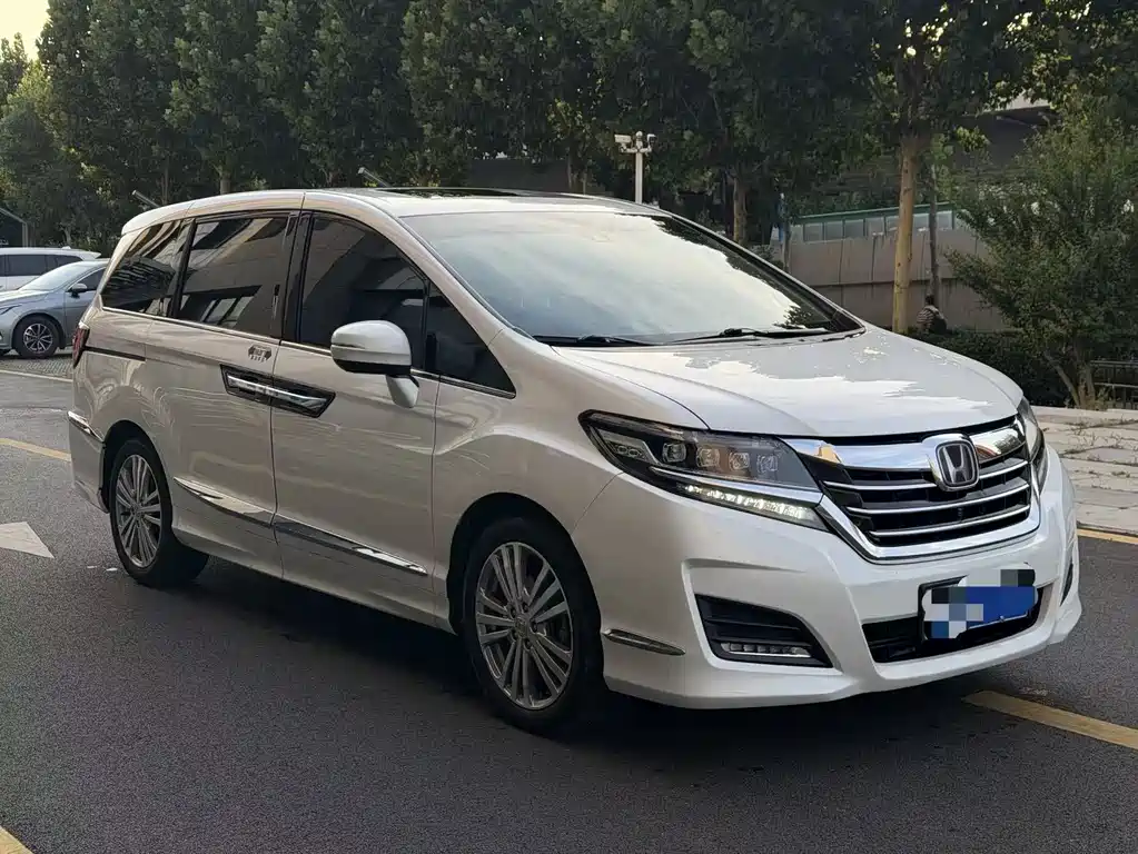 Honda Elysion 2016 2.4L