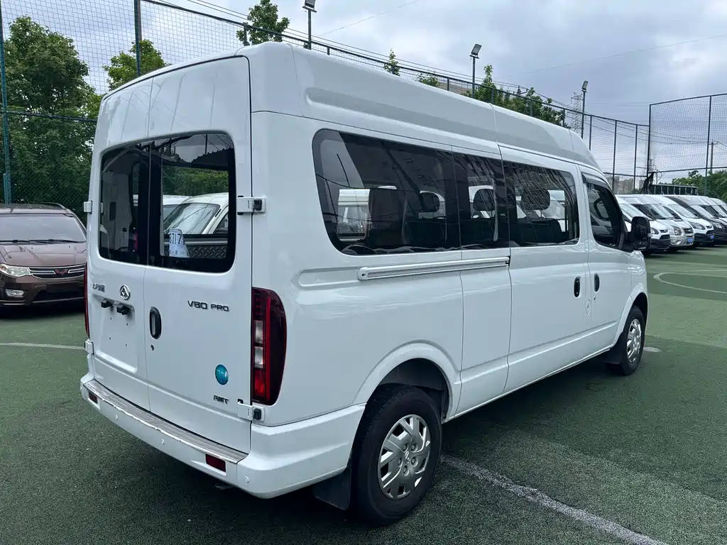 Maxus V80 2025 PRO 2.0T AT 6/7/8/9 мест
