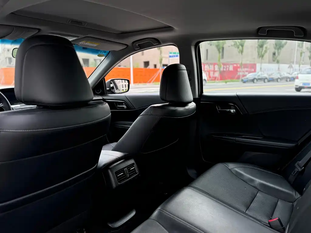 Honda Accord — миниатюра 5