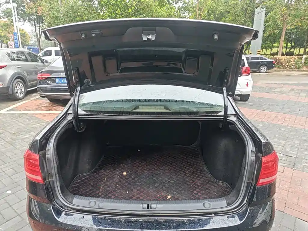 Volkswagen Lavida — миниатюра 19
