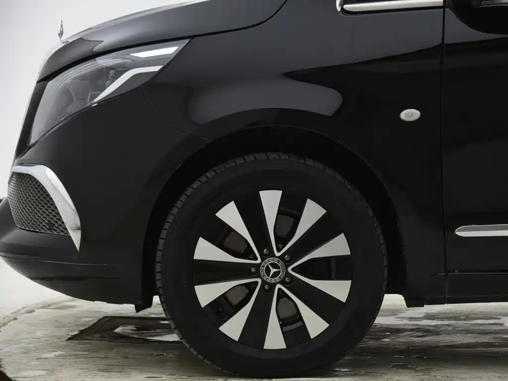 Mercedes-Benz Vito 2021 2.0T Elite 7 мест