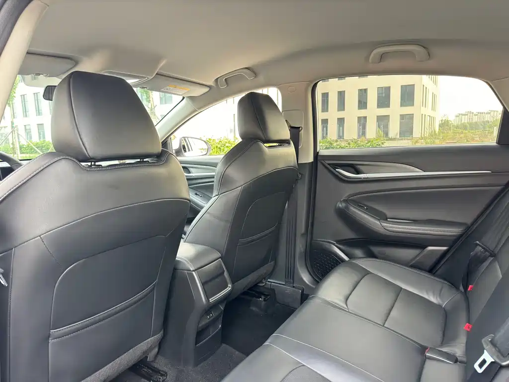 Changan Eado — миниатюра 5