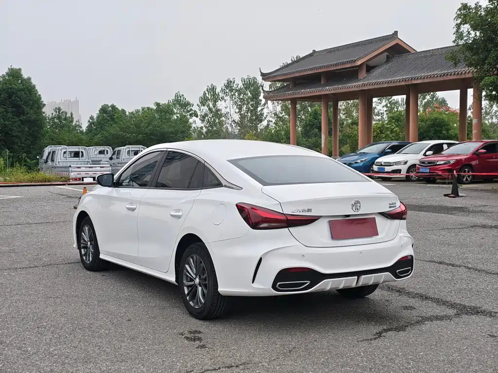 MG MG5 — миниатюра 6