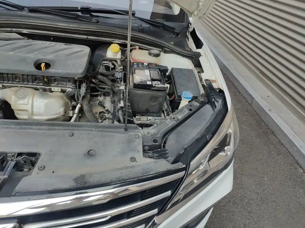 Roewe i5 — миниатюра 20