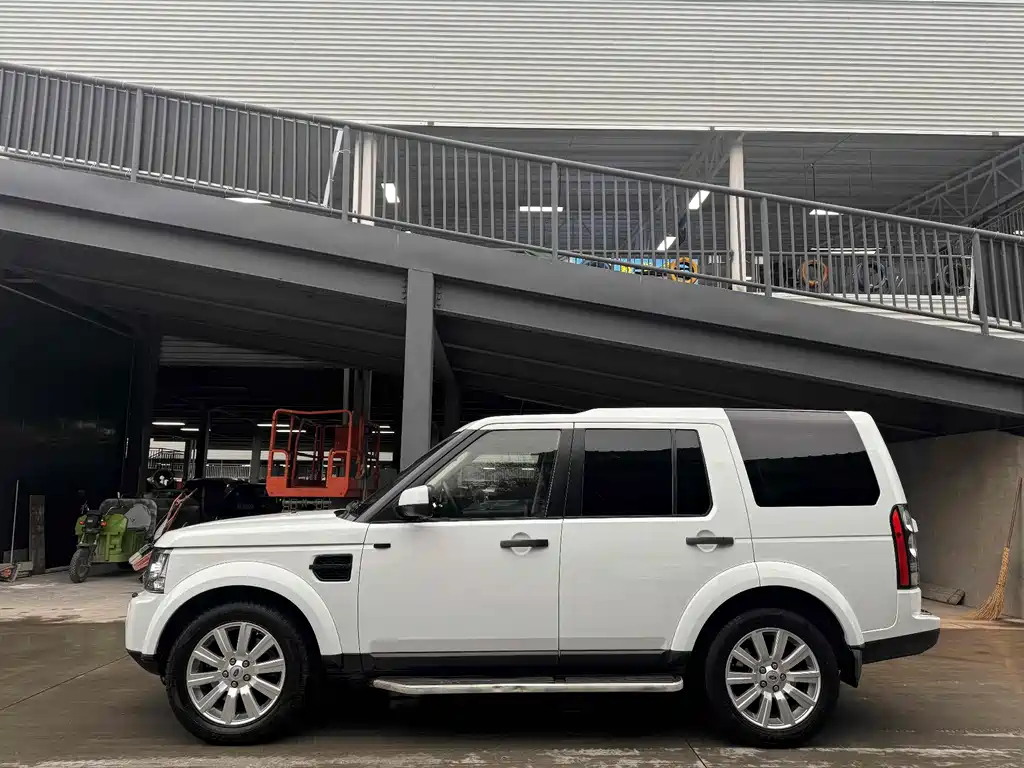 Land Rover Discovery 2013 5.0 V8 SE