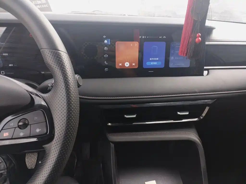 Roewe i5 — миниатюра 9
