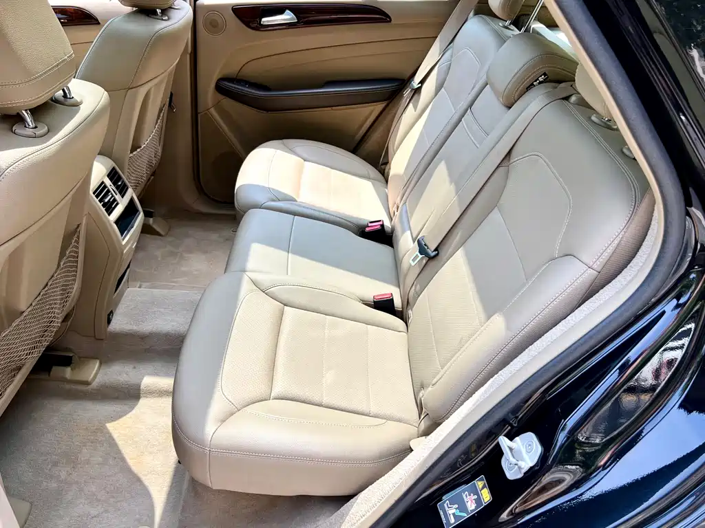 Mercedes-Benz M-Class — миниатюра 15