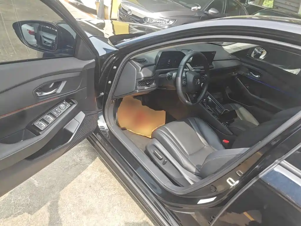 Honda Accord — миниатюра 16
