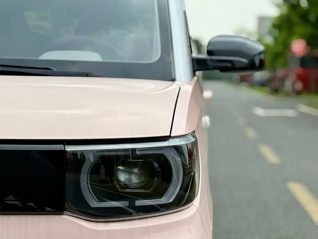 Wuling MINIEV — миниатюра 4
