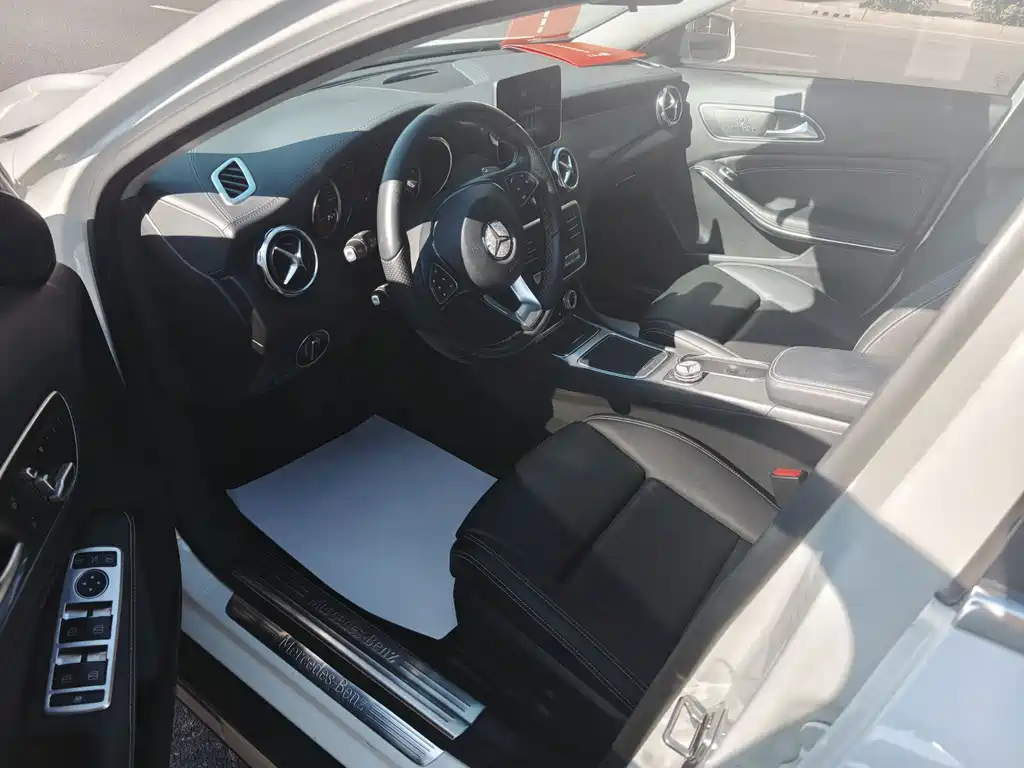 Mercedes-Benz GLA — миниатюра 8