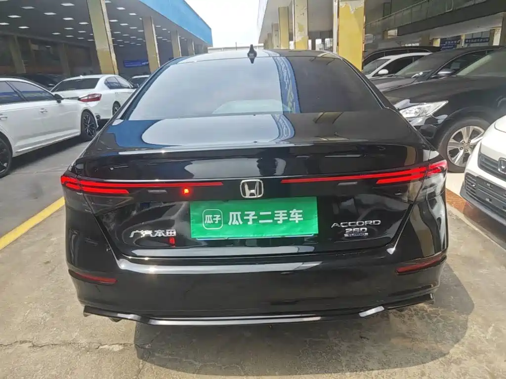 Honda Accord — миниатюра 6