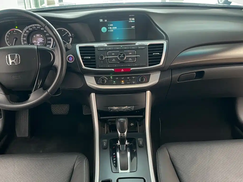 Honda Accord — миниатюра 11