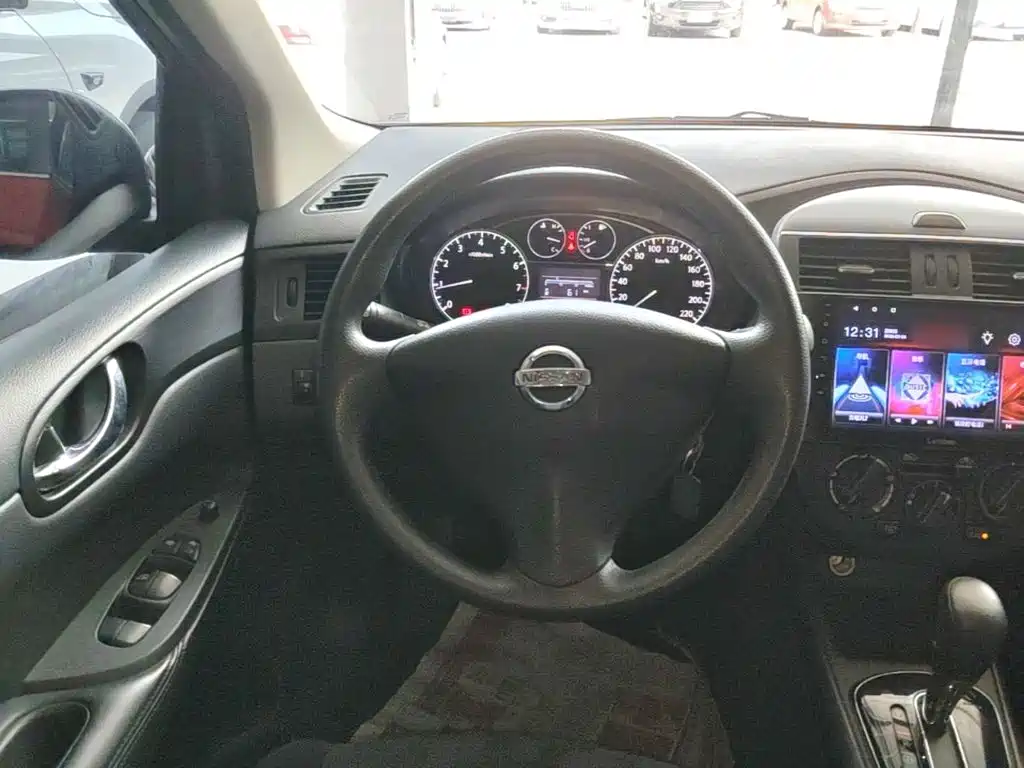 Nissan Tiida — миниатюра 11