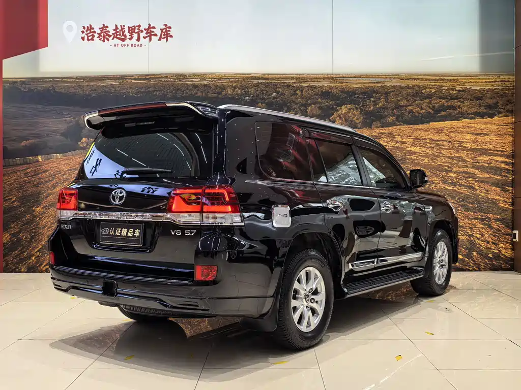 Toyota Land Cruiser 2017 5.7L EXR