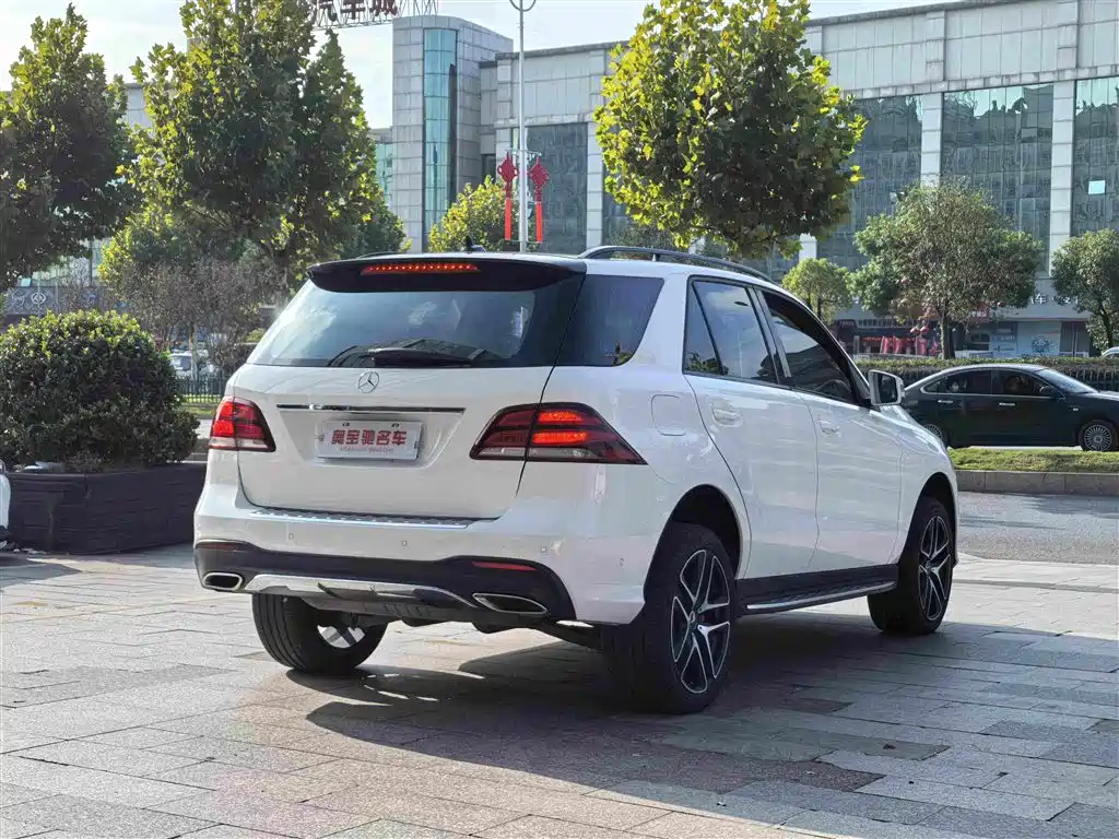 Mercedes-Benz GLE (Import) — миниатюра 7