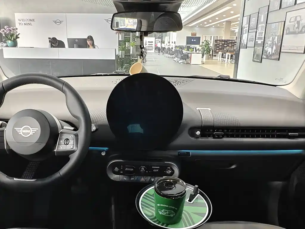 MINI MINI COOPER EV — миниатюра 7