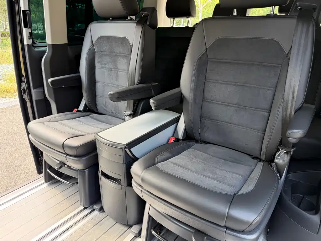Volkswagen Multivan — миниатюра 18