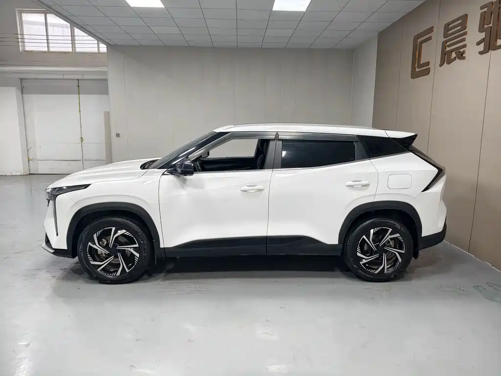 Geely Boyue — миниатюра 8
