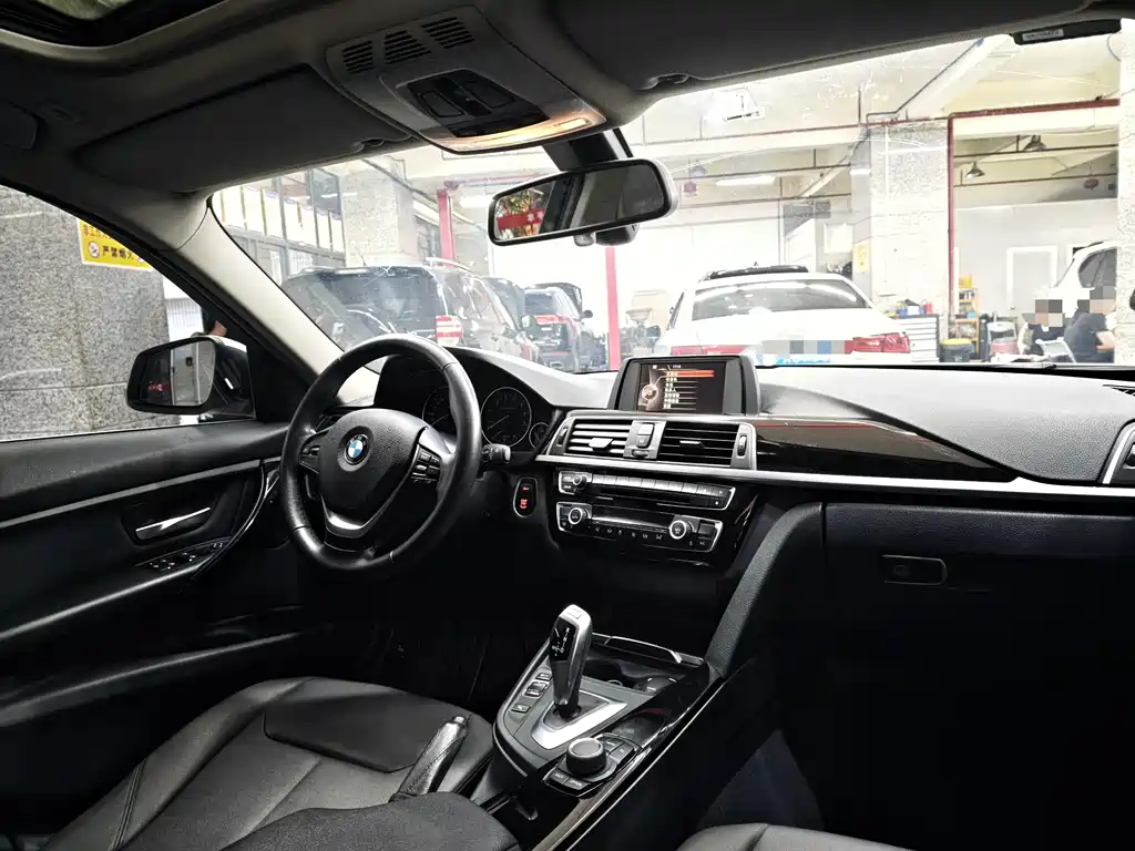 BMW 3 Series — миниатюра 10