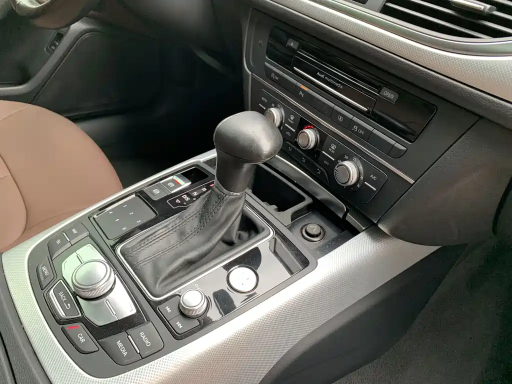 Audi A6L — миниатюра 21