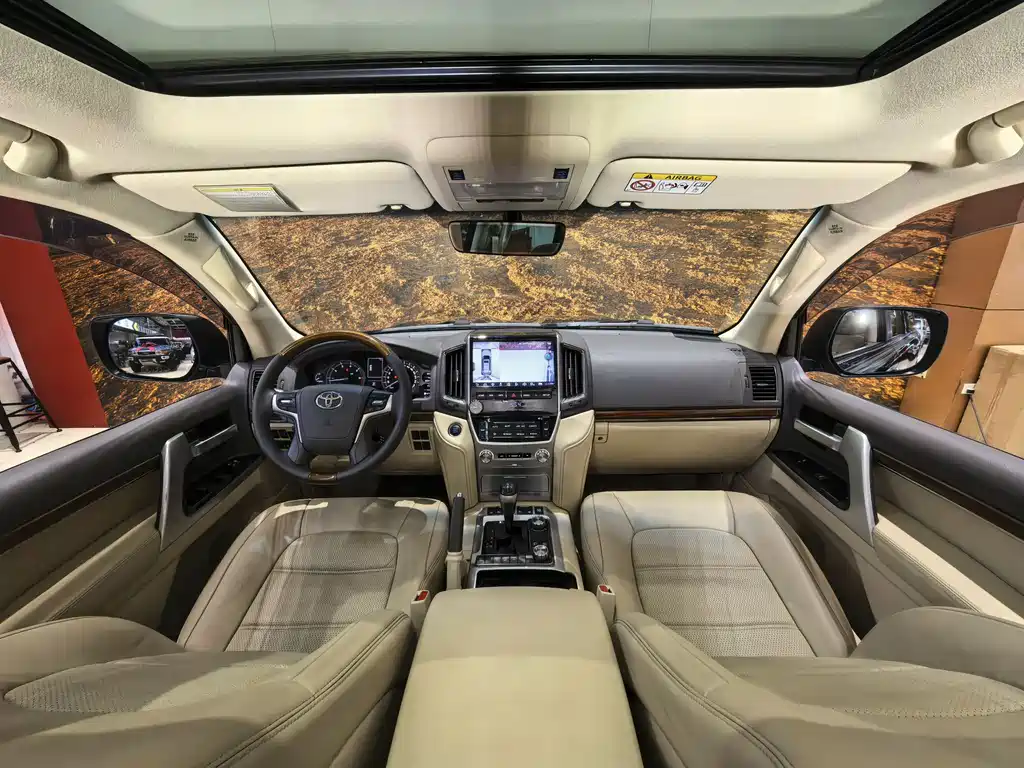 Toyota Land Cruiser 2017 5.7L EXR