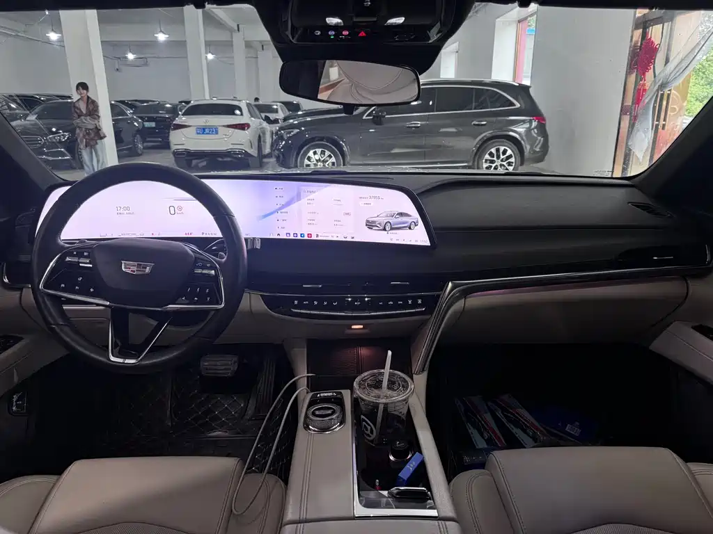 Cadillac CT6 2023 28T
